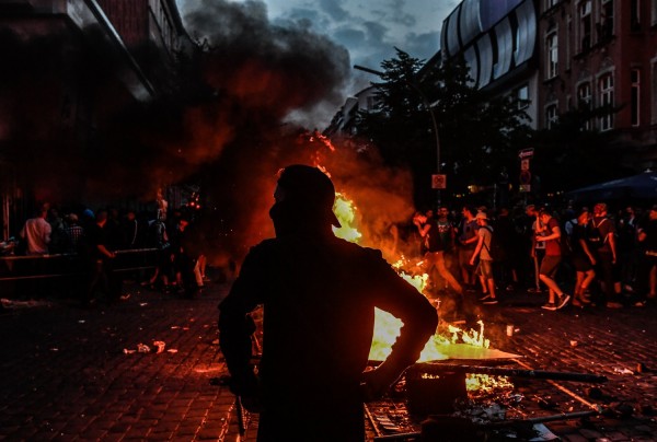 Διήμερη «κόλαση» στο Αμβούργο - Σφοδρά επεισόδια και 197 αστυνομικοί τραυματίες