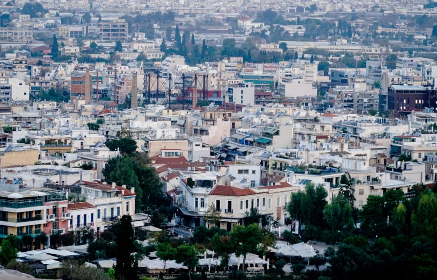 Στον «πάγο» η συζήτηση για φορολογικά κίνητρα ώστε να ανοίξουν τα κλειστά ακίνητα