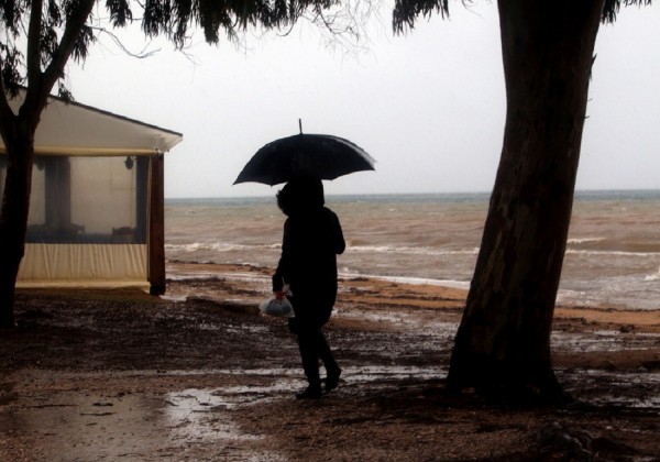 Προβλήματα στη Θεσσαλονίκη από την καταιγίδα