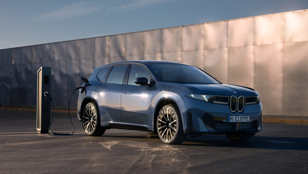 BMW: Πελάτες στα «χαρακώματα»