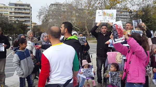 Κούρδοι έκαψαν τουρκική σημαία στη Θεσσαλονίκη - Κλειστοί οι δρόμοι (pics)