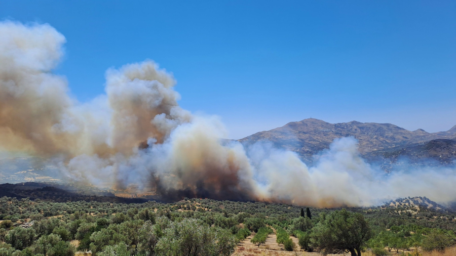 Κόλαση φωτιάς στο Ρέθυμνο: Τρία νέα «112» μέσα σε 5 λεπτά