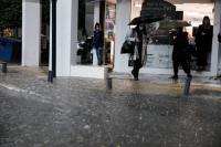 Σε ισχύ το έκτακτο δελτίο καιρού με ισχυρές καταιγίδες, τι πρέπει να προσέξετε -Αναλυτικά ο καιρός