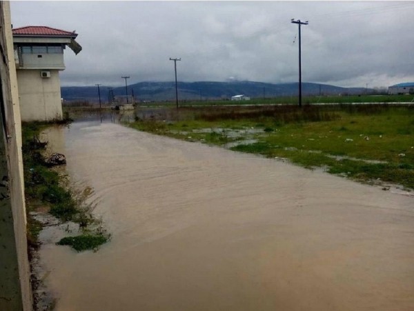 Πλημμύρισαν στα Τρίκαλα και οι φυλακές (pics+βίντεο)