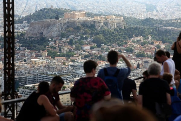 Έξτρα ΕΝΦΙΑ σε 1 εκατ. ακίνητα - Μια και έξω οι νέες αντικειμενικές