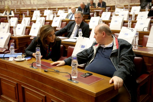 Φίλης: ΝΔ και Δ. Καμμένος έχουν ροπές προς τα ακροδεξιά - Μπακογιάννη: Παρακολουθήσαμε τα ...καραγκιοζιλίκια Καμμένου