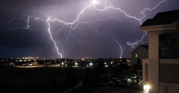 Φονική καταιγίδα στη Μόσχα- Δύο νεκροί και 12 τραυματίες