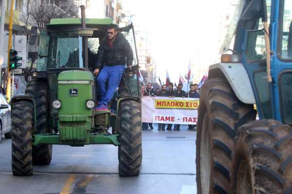 Αποκλεισμοί δρόμων στα μπλόκα της Ηπείρου