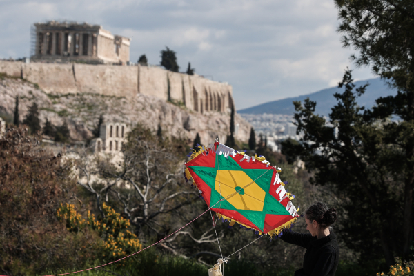 Καθαρά Δευτέρα: Γλέντι σε κάθε γειτονιά της Αθήνας με... Γωγώ Τσαμπά, Καψάλη, Στέλιο Διονυσίου και Στανίση!