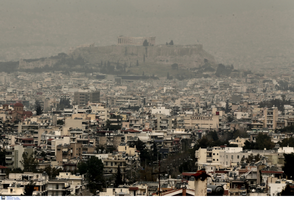 Καιρός σήμερα: Κοκτέιλ αφρικανικής σκόνης και λασποβροχής, ανεβαίνει και άλλο η θερμοκρασία