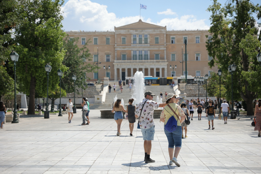 Συναγερμός στον ΕΟΔΥ: Η γρίπη φέτος μας «χτύπησε» νωρίτερα την πόρτα, αυξημένα τα κρούσματα