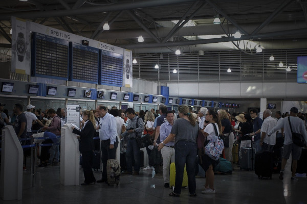 Τέλος οι φθηνές πτήσεις: Τι γίνεται με Ryanair, Easyjet και τις low cost εταιρίες