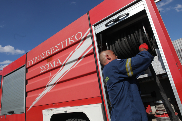 Υπό μερικό έλεγχο τέθηκε η πυρκαγιά σε δασική έκταση στη Φυλή