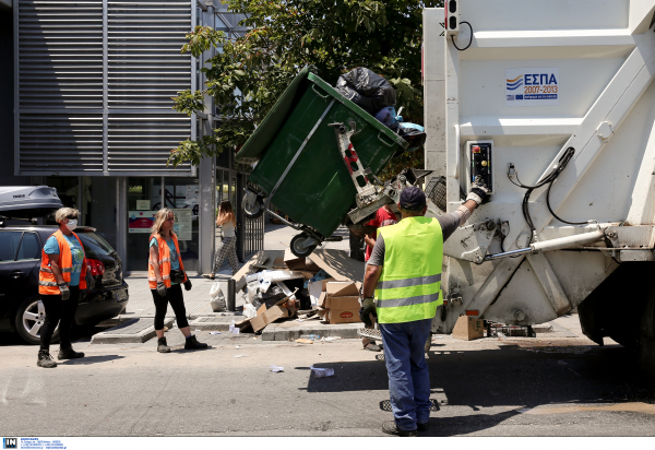 Θεσσαλονίκη: Τις άρπαξε εργάτης καθαριότητας από δημότη που τον ενοχλούσε ο θόρυβος του απορριματοφόρου