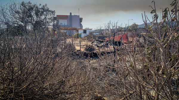 Ρόδος: Η επόμενη μέρα του τουρισμού -Οι πρωτοβουλίες της κυβέρνησης για τη στήριξη του νησιού μετά τις φωτιές