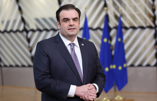 Ο Πιερρακάκης στην Ουάσιγκτον - Από τα αλώνια στα... σαλόνια