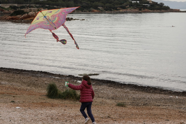 Με ποιο κωδικό στο 13033 πάμε για χαρταετό την Καθαρά Δευτέρα