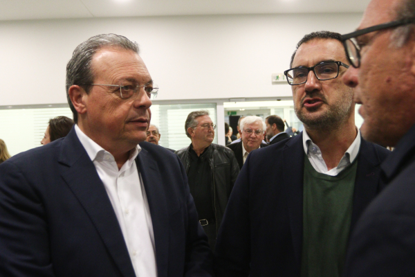 Φάμελλος, Χαρίτσης, Κόκκαλης με παρόντα Δούκα συζητούν στη Λέσβο