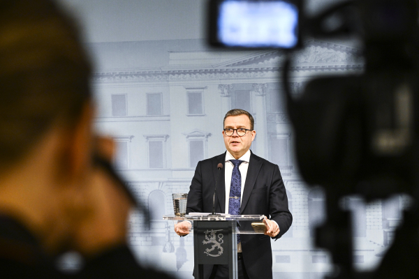 Ο Φινλανδός πρωθυπουργός Πέτρι Όρπο σε συνέντευξη Τύπου για την ενίσχυση των συνοριακών ελέγχων μεταξύ Φινλανδίας και Ρωσίας.