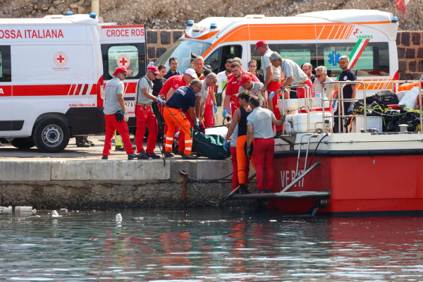 Ναυάγιο στη Σικελία: Εντοπίστηκαν τα πτώματα του Michael Lynch και της 18χρονης κόρης του