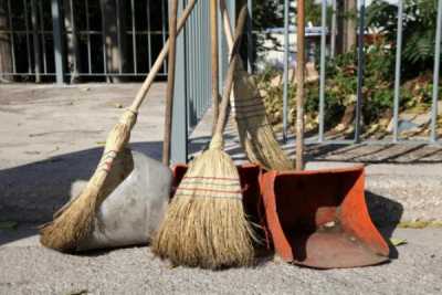 Απεργία των εργαζομένων στην καθαριότητα των δημοσίων σχολείων την Τετάρτη