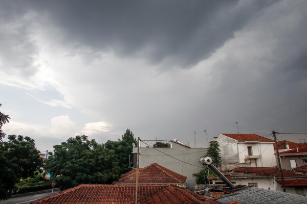 ΕΜΥ Καιρός: Έφτασε το φθινόπωρο - Πού θα εκδηλωθούν αύριο βροχές και καταιγίδες