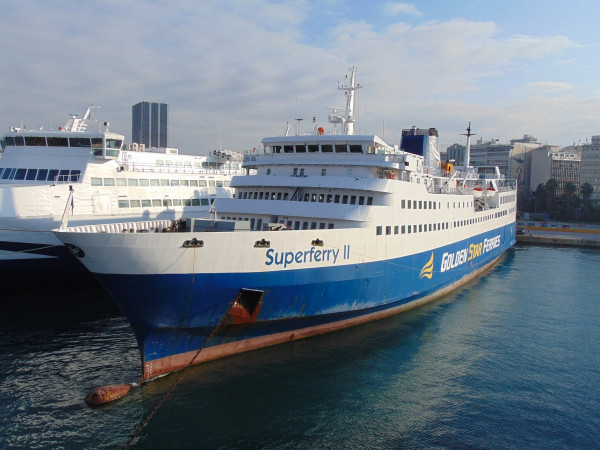 Μηχανική βλάβη σε επιβατηγό πλοίο Superferry, μεγάλη ταλαιπωρία για 191 επιβάτες