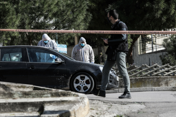 Συναγερμός στο Μαρκόπουλο – Του έκλεισαν τον δρόμο και τον πυροβόλησαν