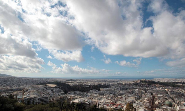 Καιρός σήμερα: Ανεβαίνει σήμερα το θερμόμετρο, αλλά με έντονους βοριάδες και βροχές