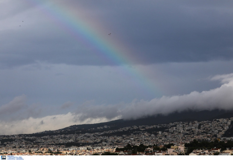 Καιρός αύριο: Σκαρφαλώνει στους 20 βαθμούς ο υδράργυρος, πού θα σημειωθούν βροχές