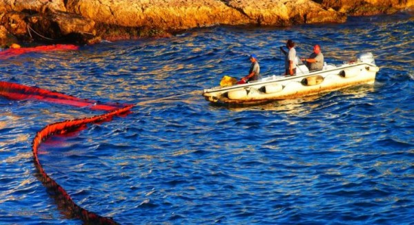 Σαρωνικός - Οικολογική καταστροφή από τη Σαλαμίνα έως την Πειραϊκή