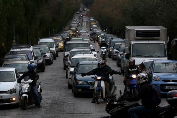 «Αδειάζει η κλεψύδρα» για τους ιδιοκτήτες ανασφάλιστων οχημάτων - Τελευταία ευκαιρία πριν τα πρόστιμα