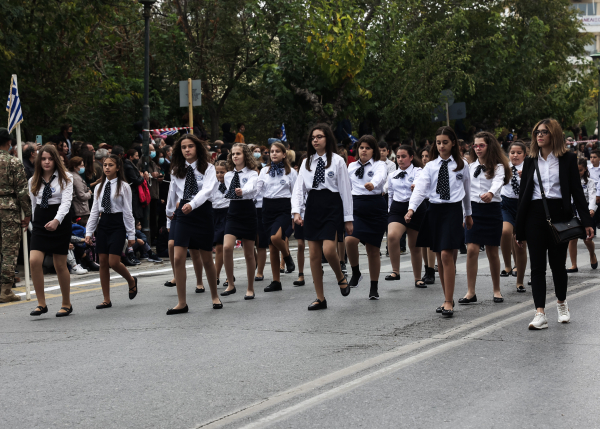 25η Μαρτίου: Τα μέτρα για τις παρελάσεις, τι ισχύει με τις μάσκες