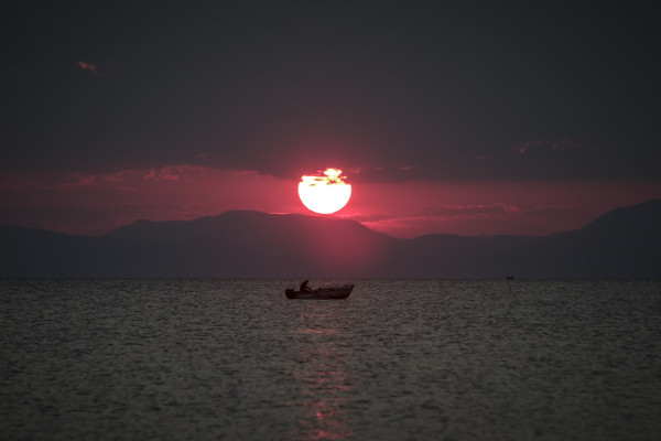 Ψαράς έσωσε από σίγουρο πνιγμό 18 μηνών μωρό - Το πέρασε στην αρχή για κούκλα