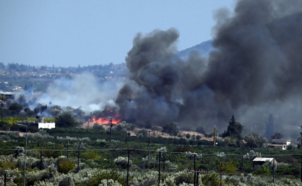 Μεγάλη φωτιά τώρα στη Θεσπρωτία, εστάλη μήνυμα από το 112