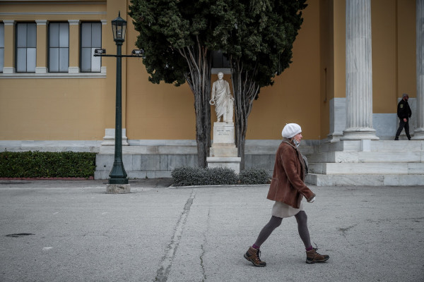 «Πρωταθλήτρια» ξανά στα κρούσματα η Αττική, η κατανομή στο λεκανοπέδιο