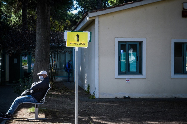 Παραμένει η ανησυχία στην Αττική: Μόνη πρώτη στα κρούσματα, οι περιοχές που προβληματίζουν