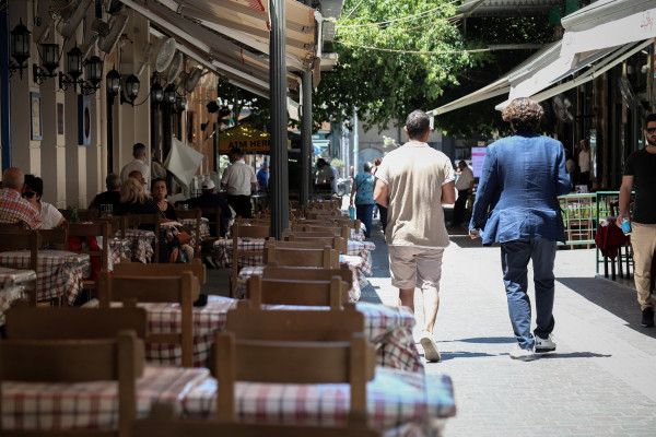 Έρχονται νέα μέτρα στήριξης για τουρισμό και εστίαση, τι εξετάζουν στην κυβέρνηση