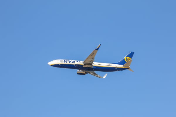 Τέλος στα εισιτήρια με 9,99 ευρώ από την Ryanair